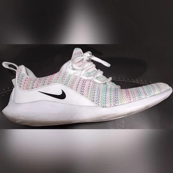 Nike Kids Size 6.5 White Sneakers Lightweight Breathable Design - Picture 7 of 8